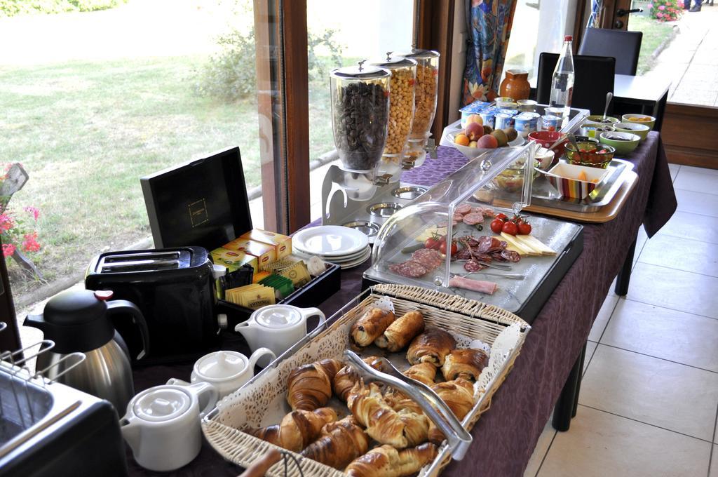 Hotel Restaurant Le Relais De Pouilly Экстерьер фото