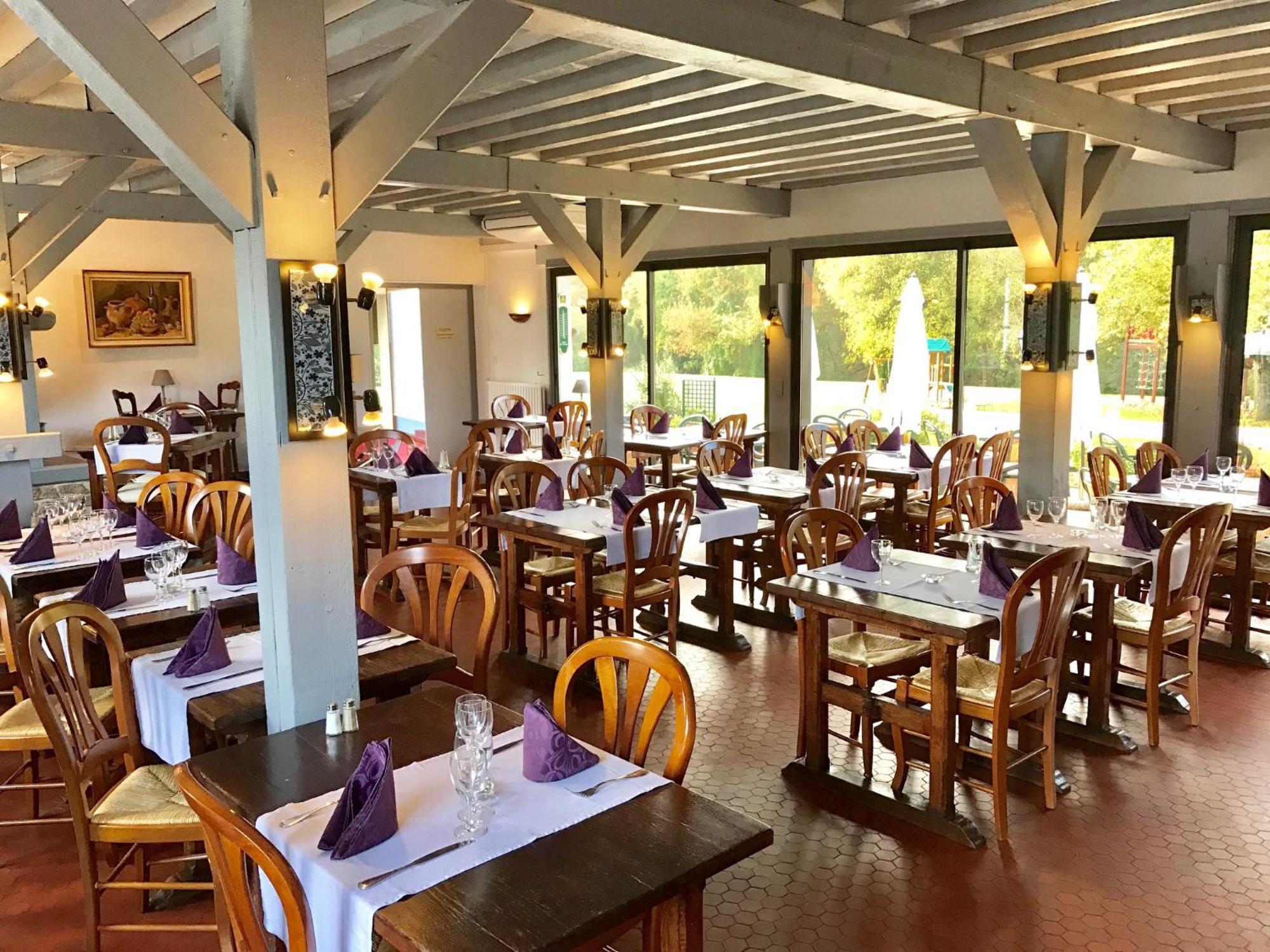 Hotel Restaurant Le Relais De Pouilly Экстерьер фото